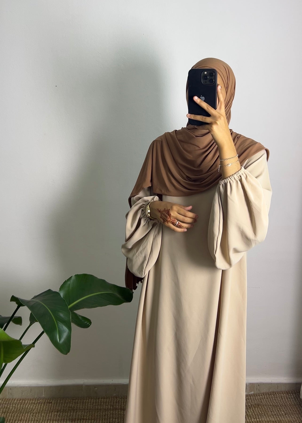 ABAYA EMNA